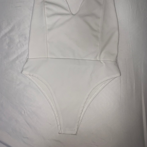 Bandeu body suit - Picture 9 of 10